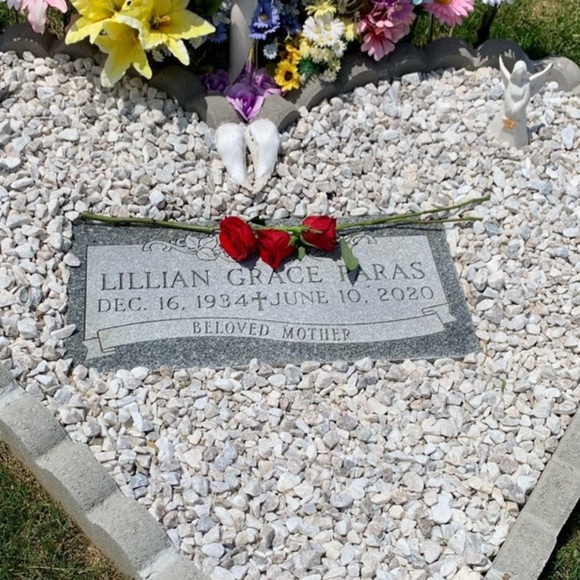 HATS/ACCESSORIES - Picture 8 of 13